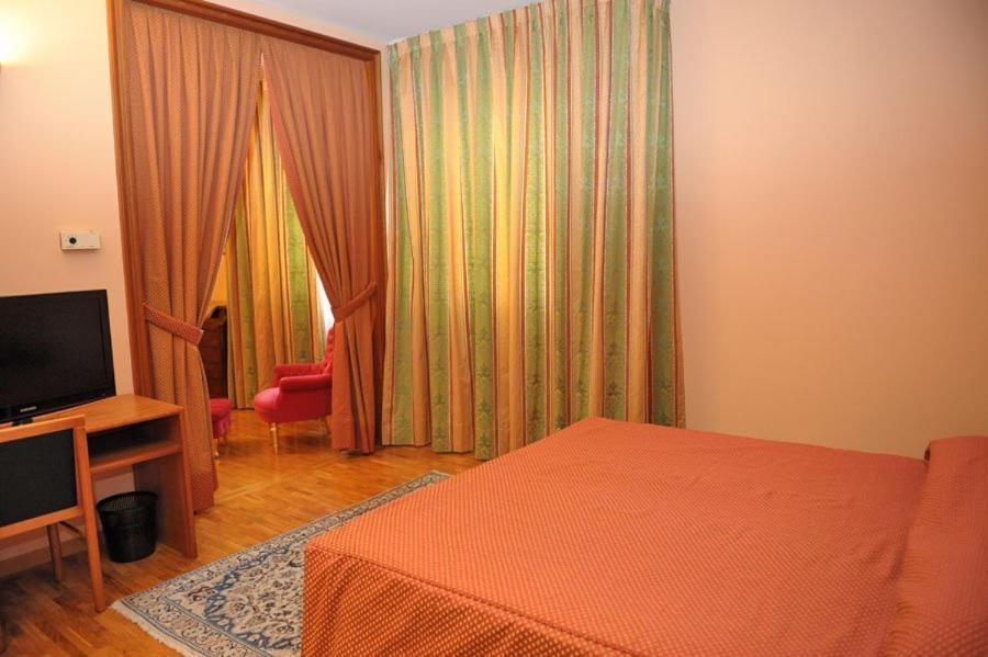 Hotel Svevo Gioia Del Colle Phòng bức ảnh