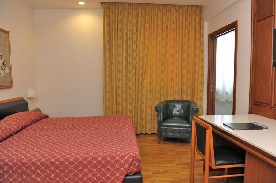 Hotel Svevo Gioia Del Colle Phòng bức ảnh