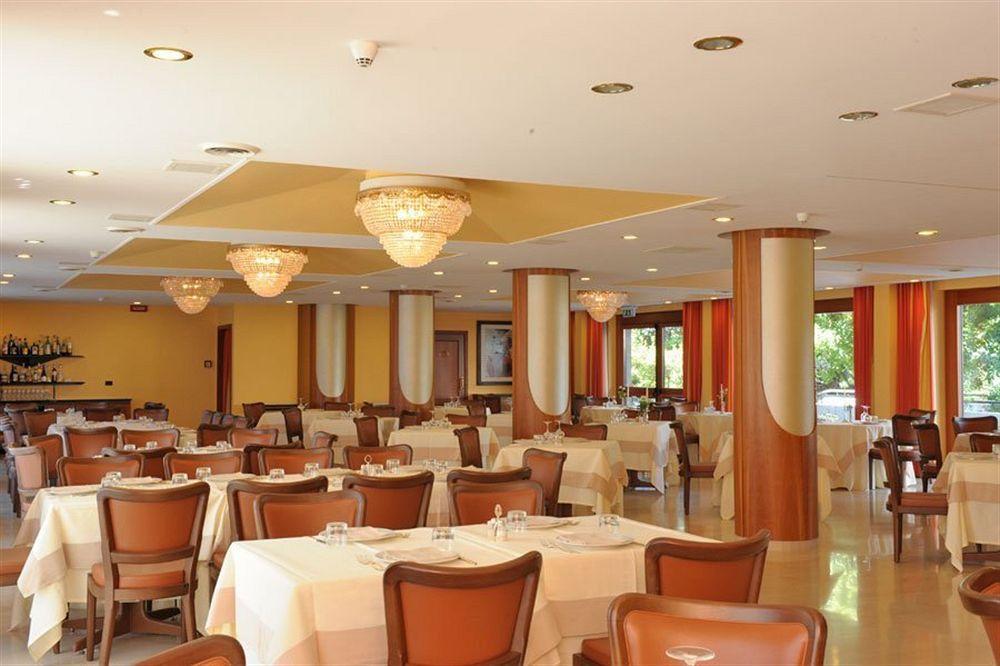 Hotel Svevo Gioia Del Colle Ngoại thất bức ảnh