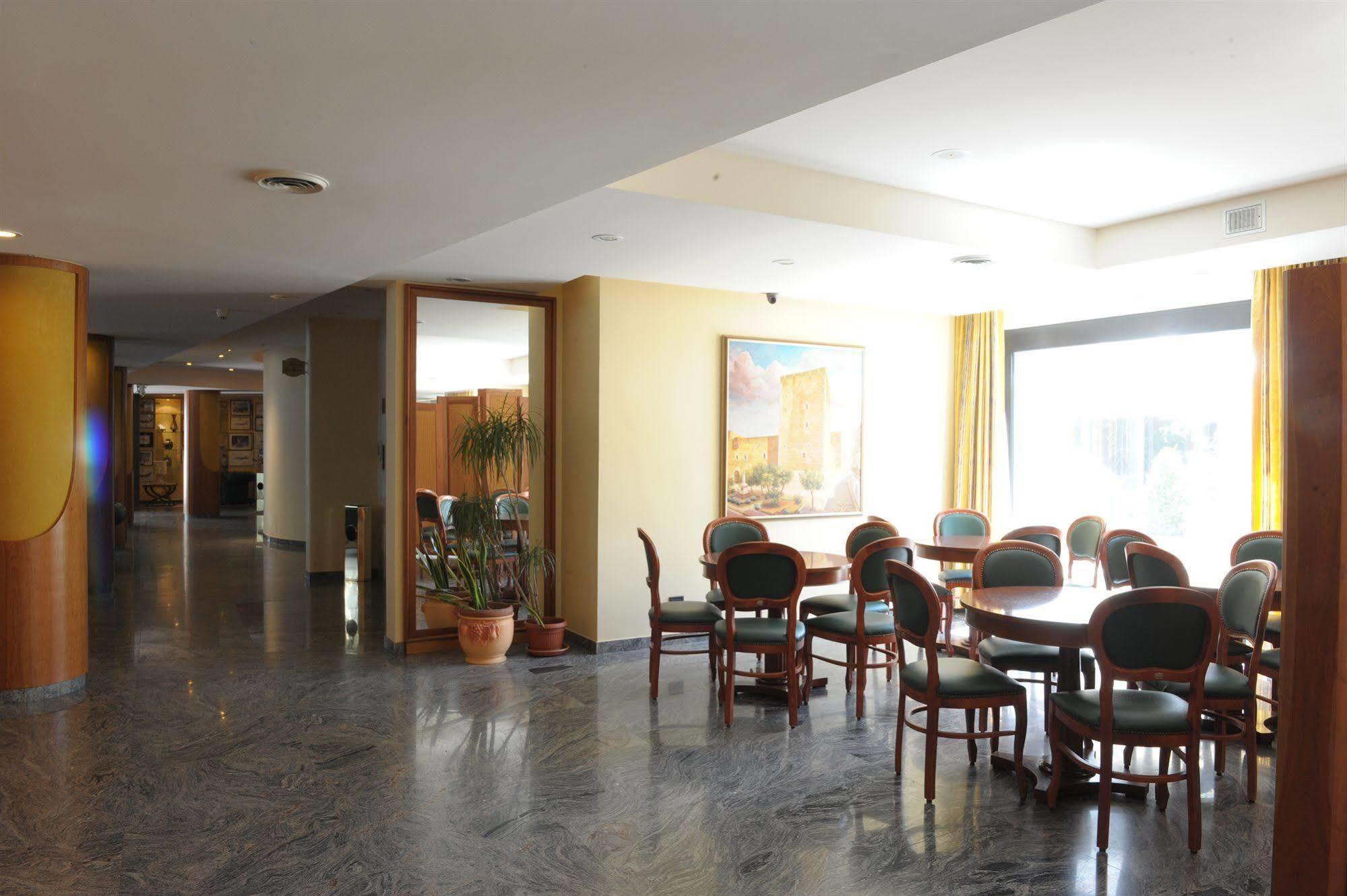 Hotel Svevo Gioia Del Colle Ngoại thất bức ảnh
